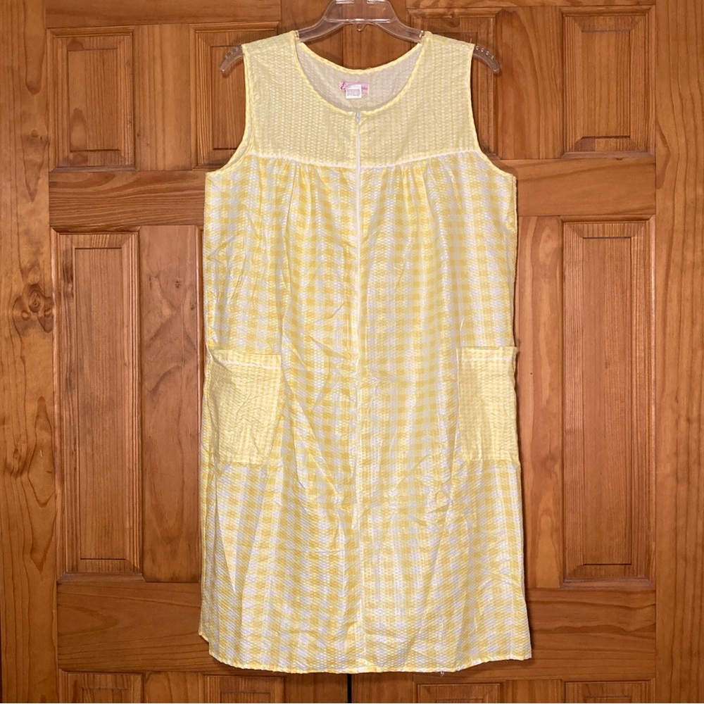 NWOT Lati Fashion Sleepwear Lightweight Nightgown Housecoat Yellow Size L Large